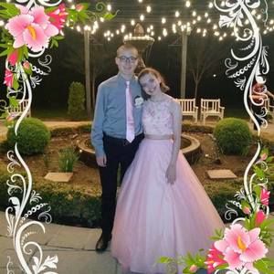 Meet your Posher, Hallie